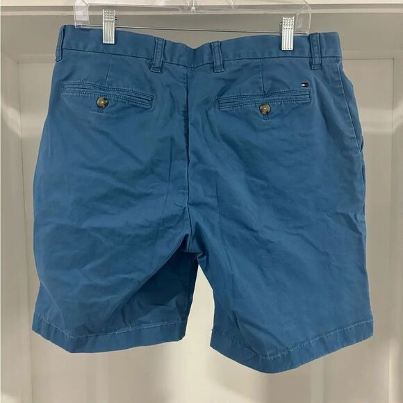 Men’s Tommy Hilfiger Shorts Size 34. Closet J75 - Picture 2 of 4